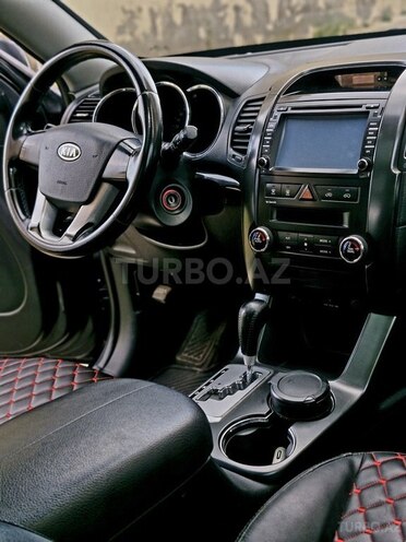 Kia Sorento-11