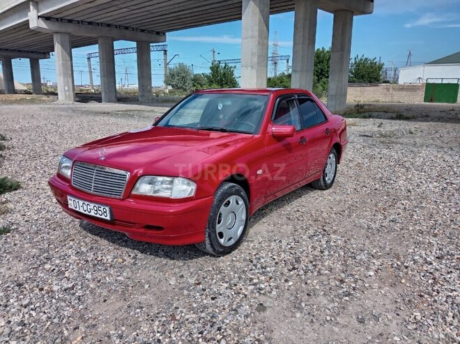Mercedes C 200-1