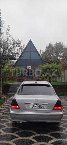 Mercedes C 220-12
