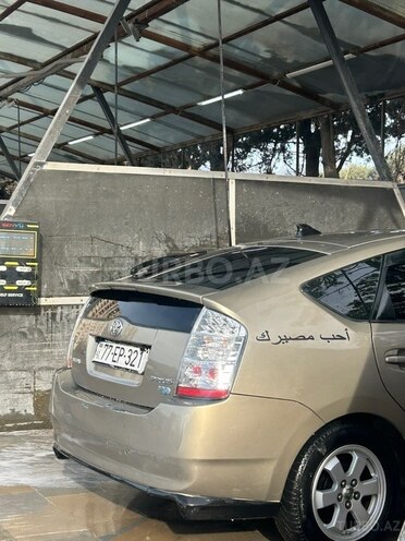 Toyota Prius-2