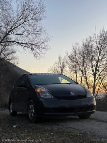 Toyota Prius-2