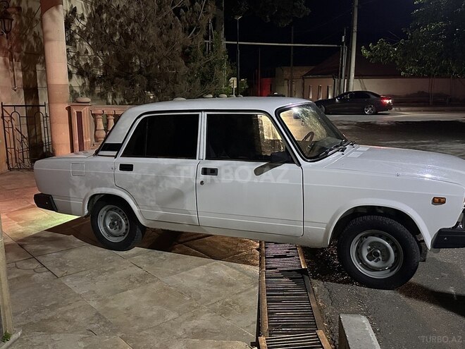 LADA (VAZ) 2107-4