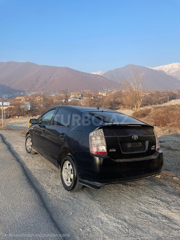 Toyota Prius-8