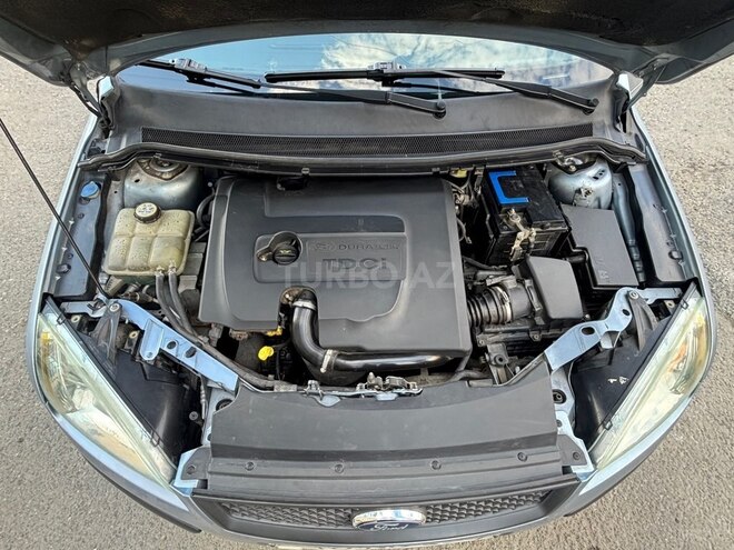 Ford Focus-10