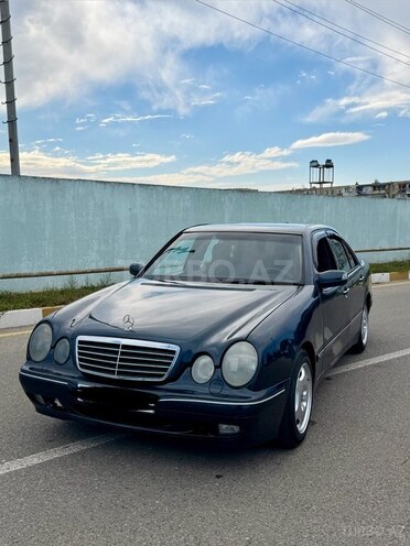 Mercedes E 220-2
