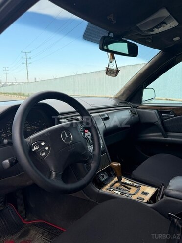 Mercedes E 220-7