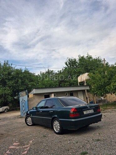Mercedes C 200-9
