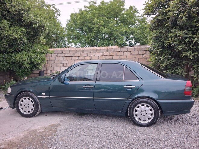 Mercedes C 200-4