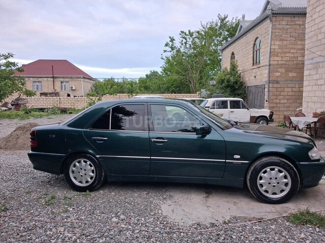 Mercedes C 200-2
