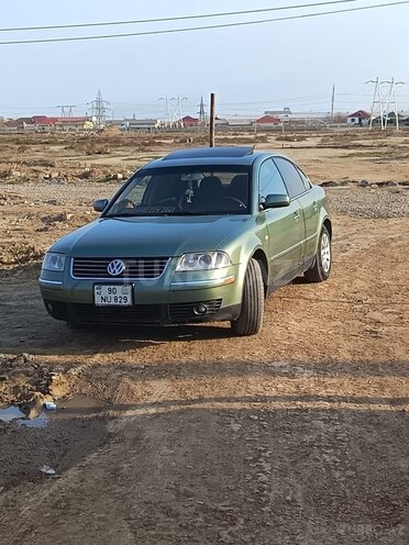 Volkswagen Passat-1