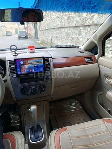 Nissan Tiida-7