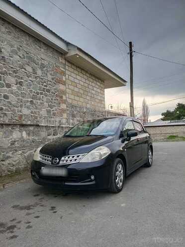 Nissan Tiida-5