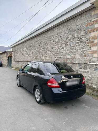 Nissan Tiida-3