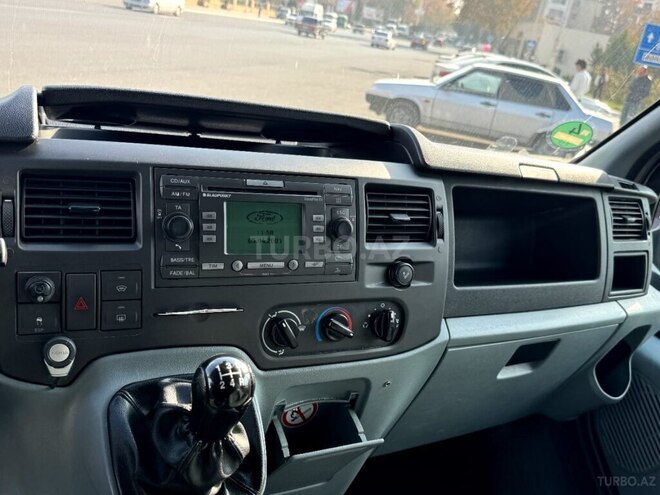Ford Transit Connect-5