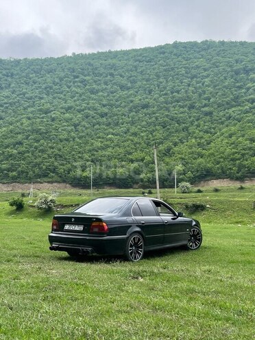 BMW 520-2