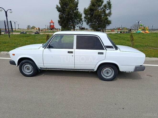 LADA (VAZ) 2107-4