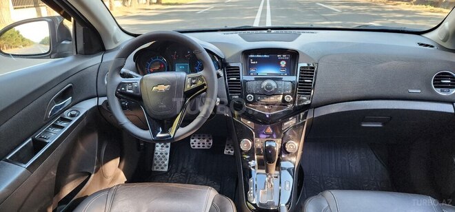 Chevrolet Cruze-11