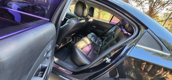 Chevrolet Cruze-16
