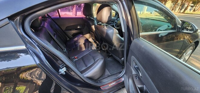 Chevrolet Cruze-15