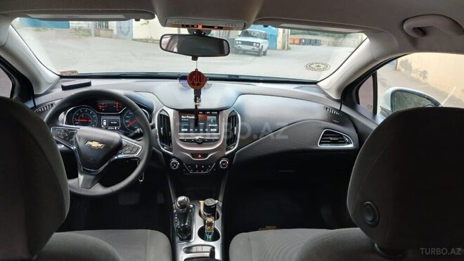 Chevrolet Cruze-14
