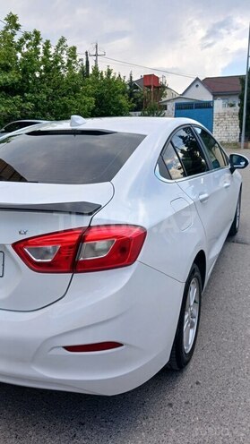 Chevrolet Cruze-13