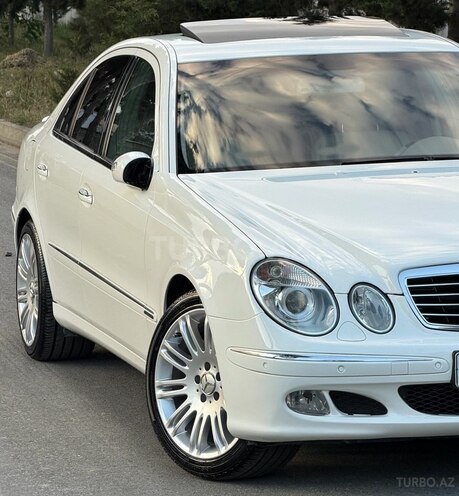 Mercedes E 240-7