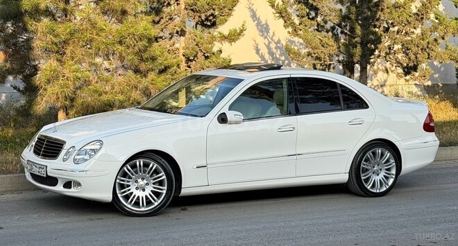 Mercedes E 240-6