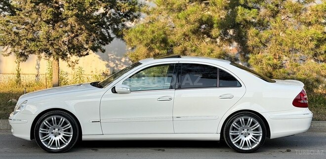 Mercedes E 240-10