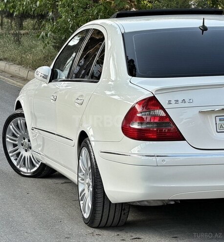 Mercedes E 240-15