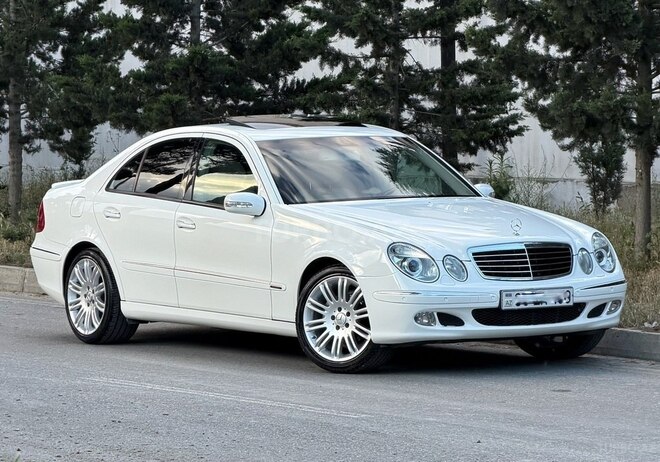 Mercedes E 240-3