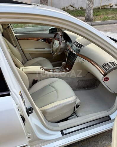 Mercedes E 240-18