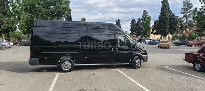 Ford Transit-4