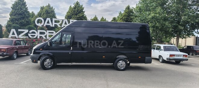 Ford Transit-5