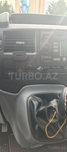 Ford Transit-13
