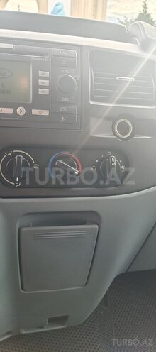 Ford Transit-14