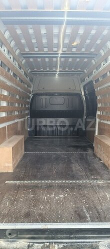 Ford Transit-17