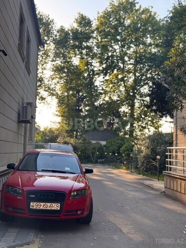 Audi A4-3