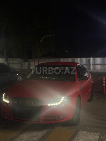 Audi A4-4