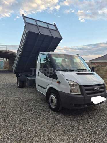 Ford Transit-5