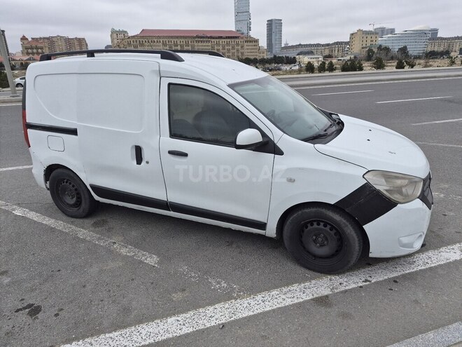 Renault Dokker-4