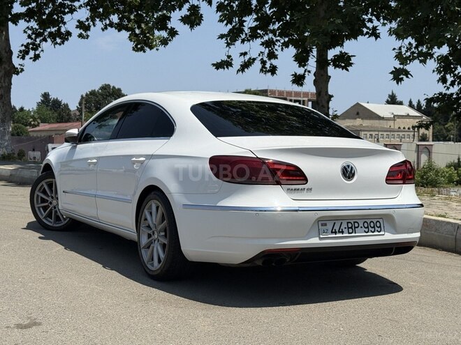 Volkswagen Passat CC-11