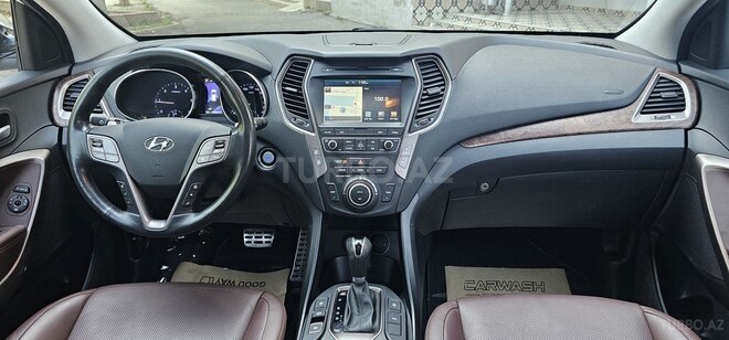 Hyundai Santa Fe-13
