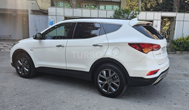 Hyundai Santa Fe-5