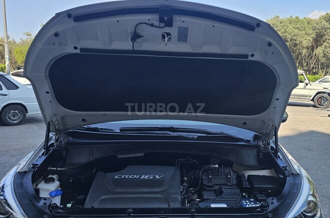 Hyundai Santa Fe-15