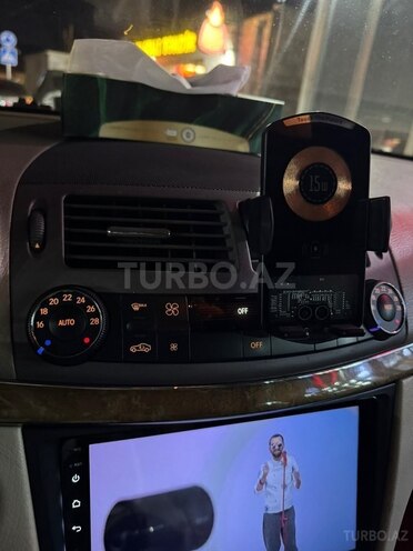 Mercedes E 240-13
