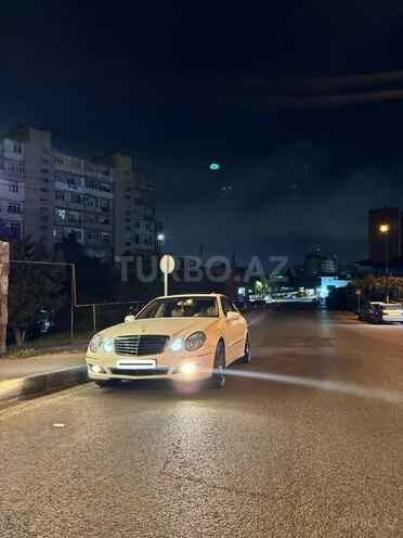 Mercedes E 240-5