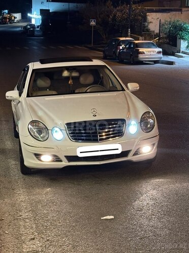 Mercedes E 240-4