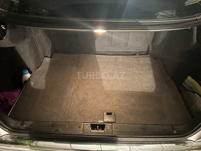 Mercedes E 240-10