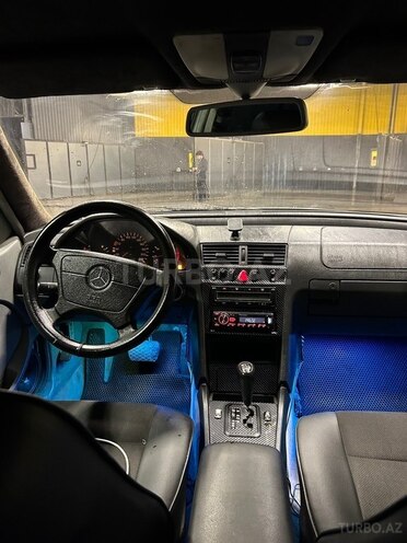 Mercedes C 220-9