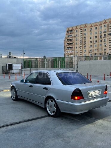 Mercedes C 220-7